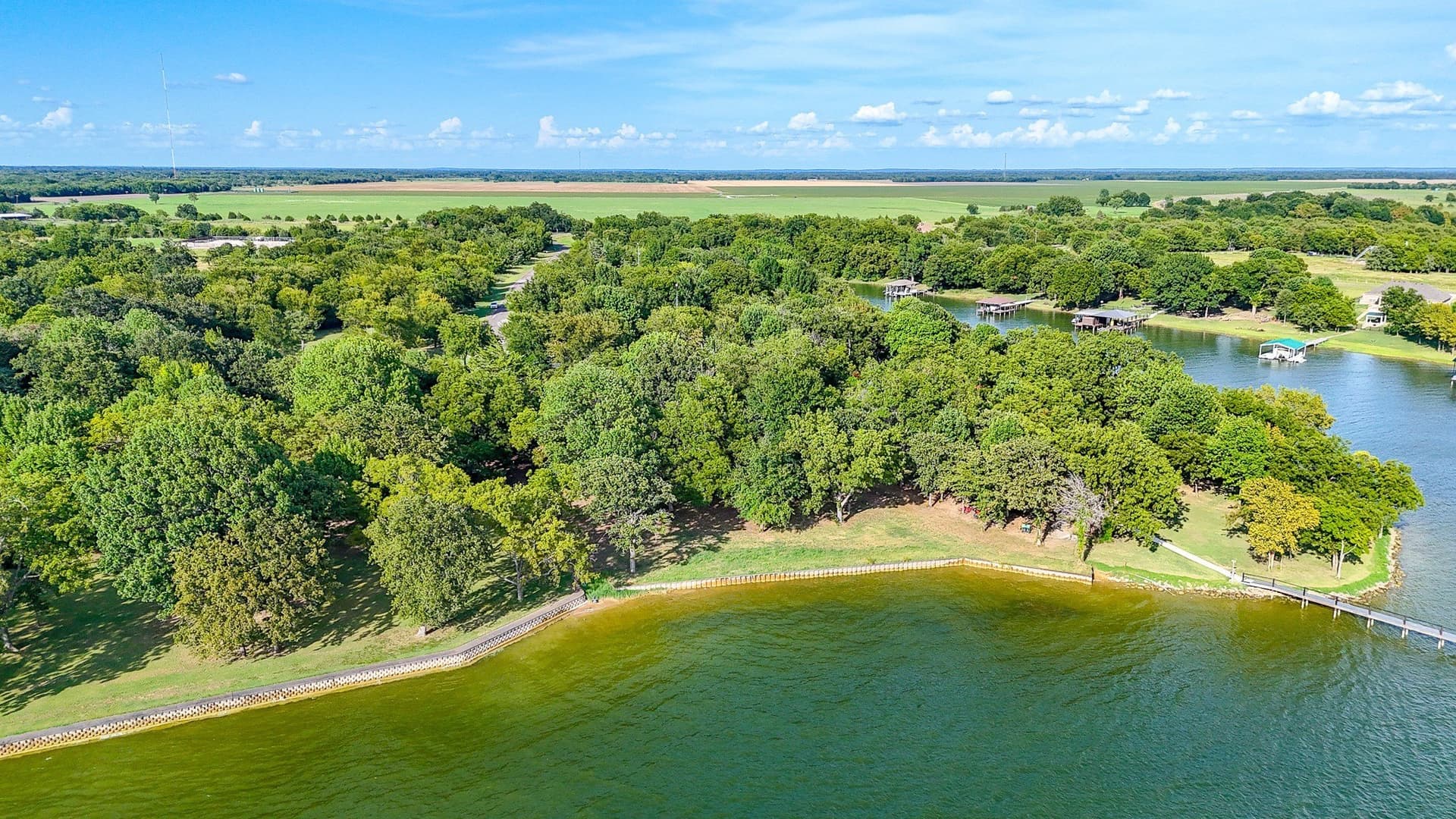 0.94 acres in Navarro County - photo 4