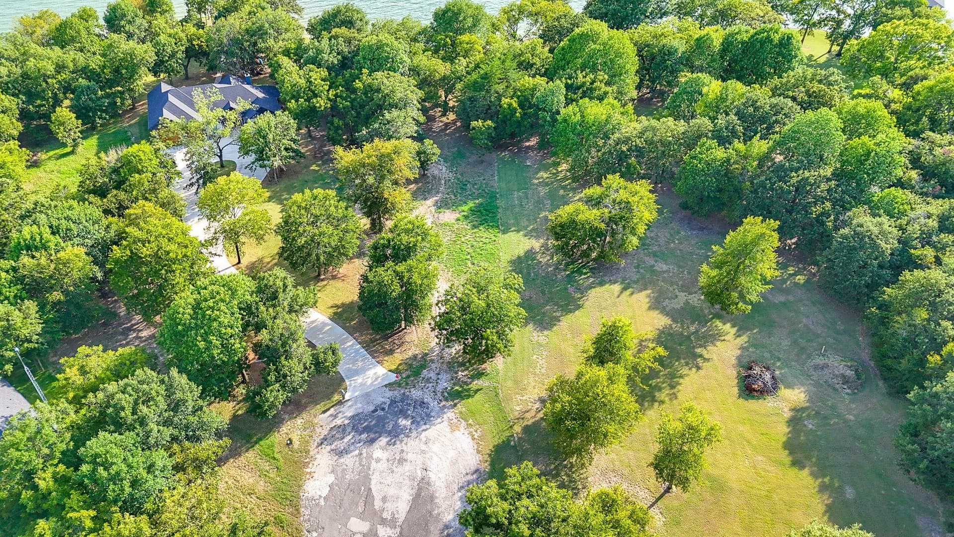 0.94 acres in Navarro County - photo 28