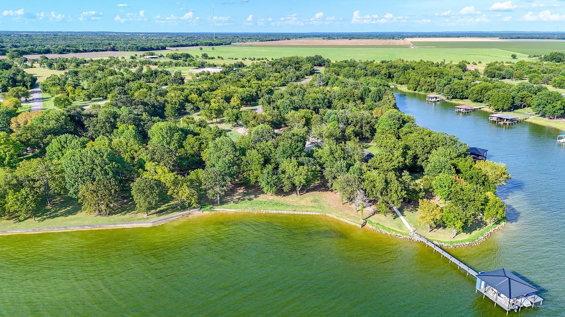 0.94 acres in Navarro County - photo 27