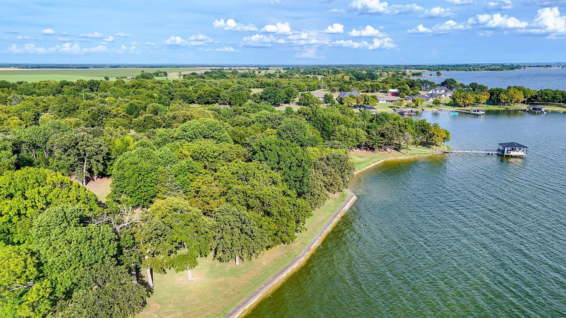 0.94 acres in Navarro County - photo 23