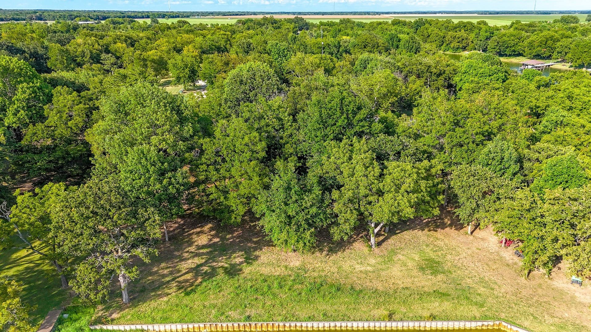 0.94 acres in Navarro County - photo 8