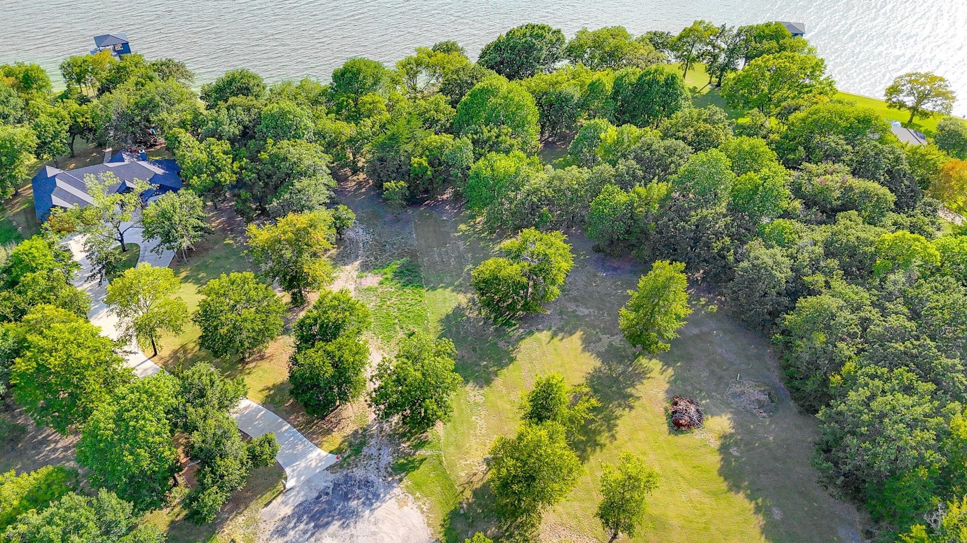 0.94 acres in Navarro County - photo 10
