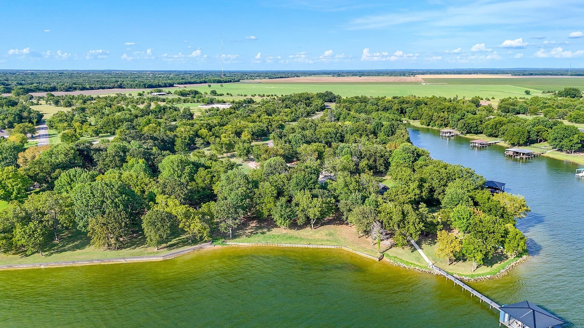 0.94 acres in Navarro County - photo 26