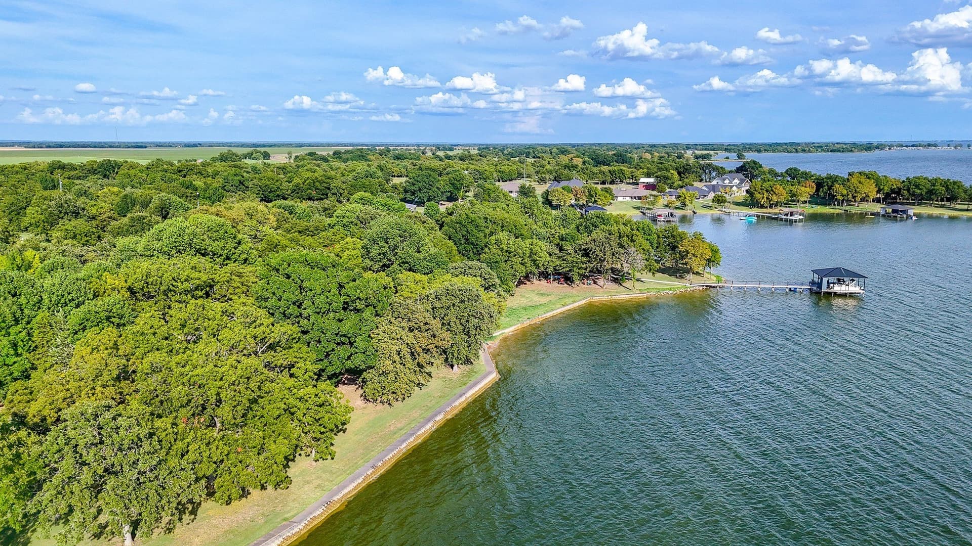 0.94 acres in Navarro County - photo 3