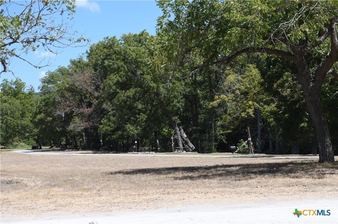 0.2 acres in Comal County - photo 13