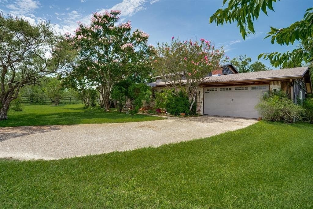 12.42 acres in Navarro County gallery image 4