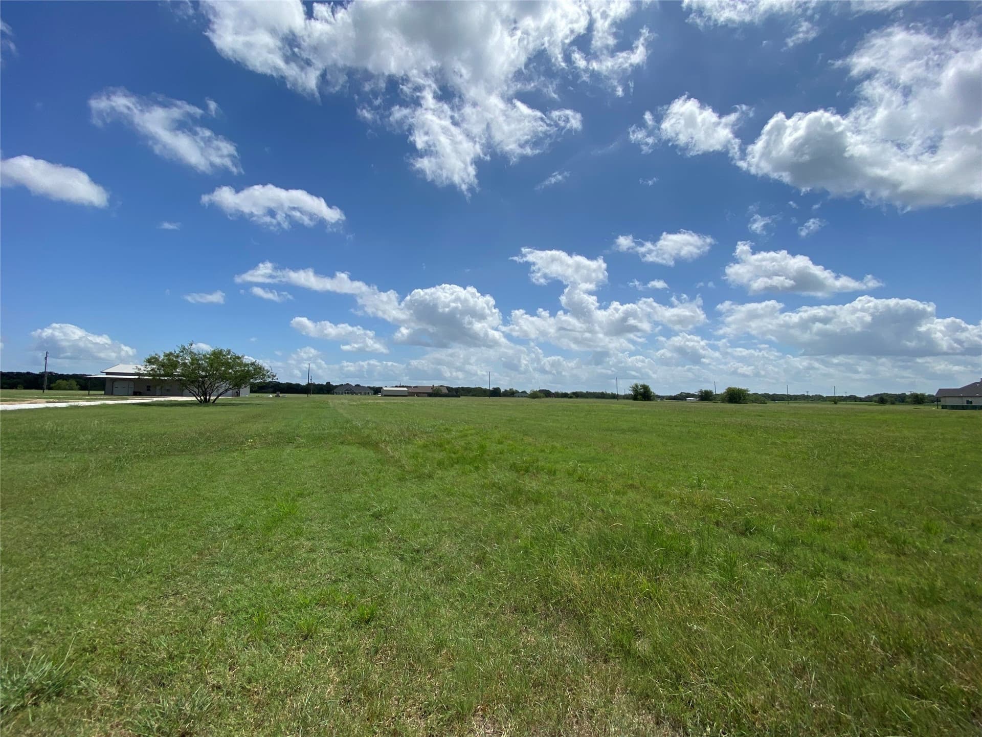 2.01 acres in Navarro County - photo 9