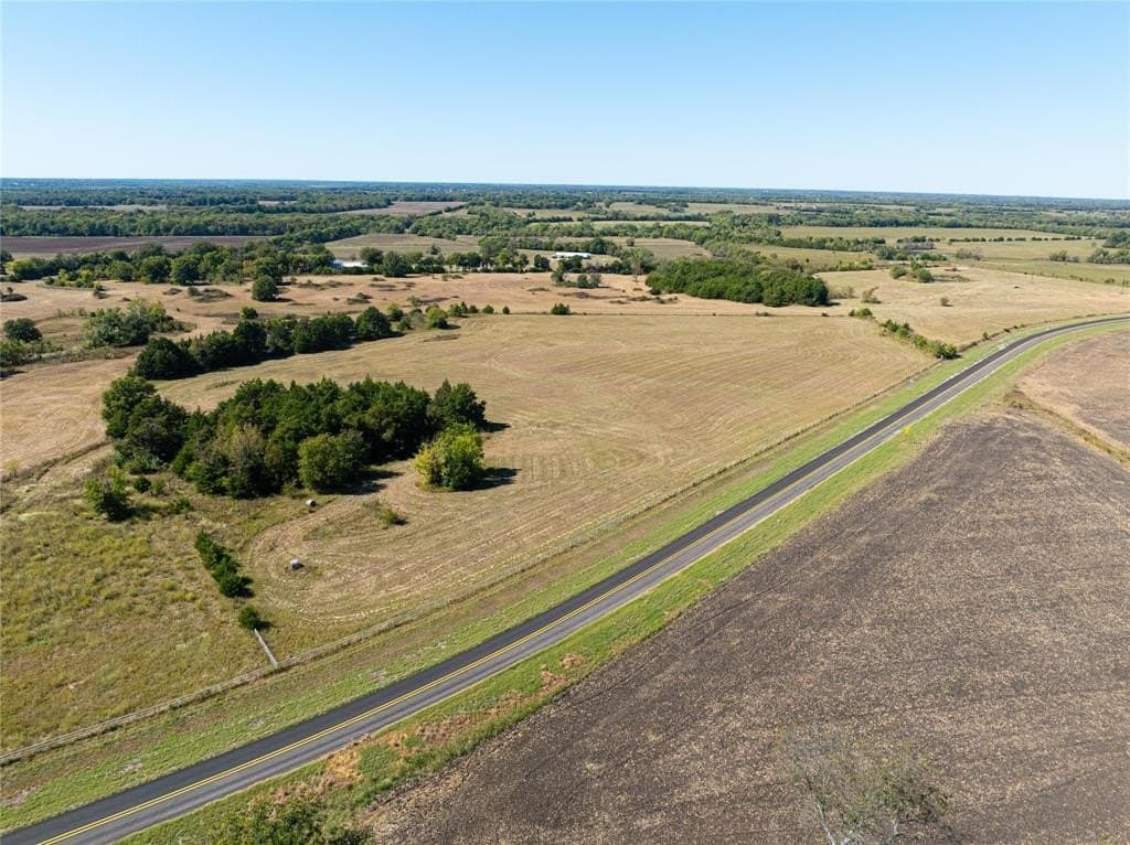 11 acres in Lamar County