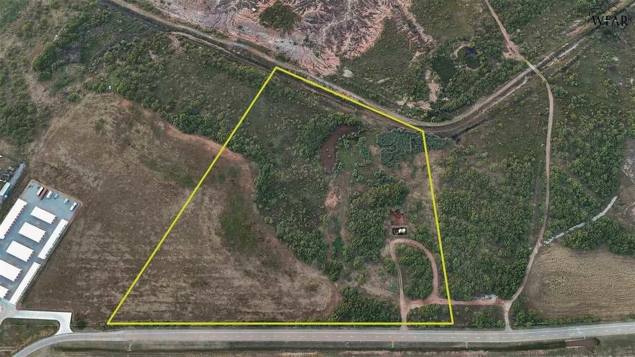 16.01 acres in Wichita County