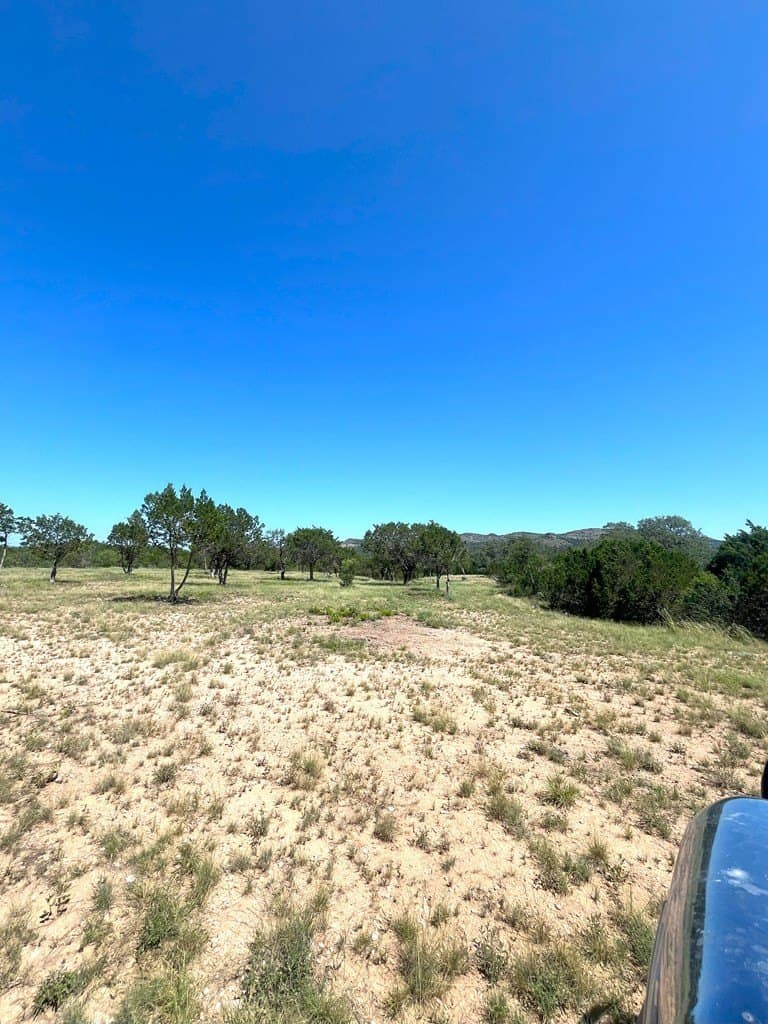5 acres in Real County - photo 18
