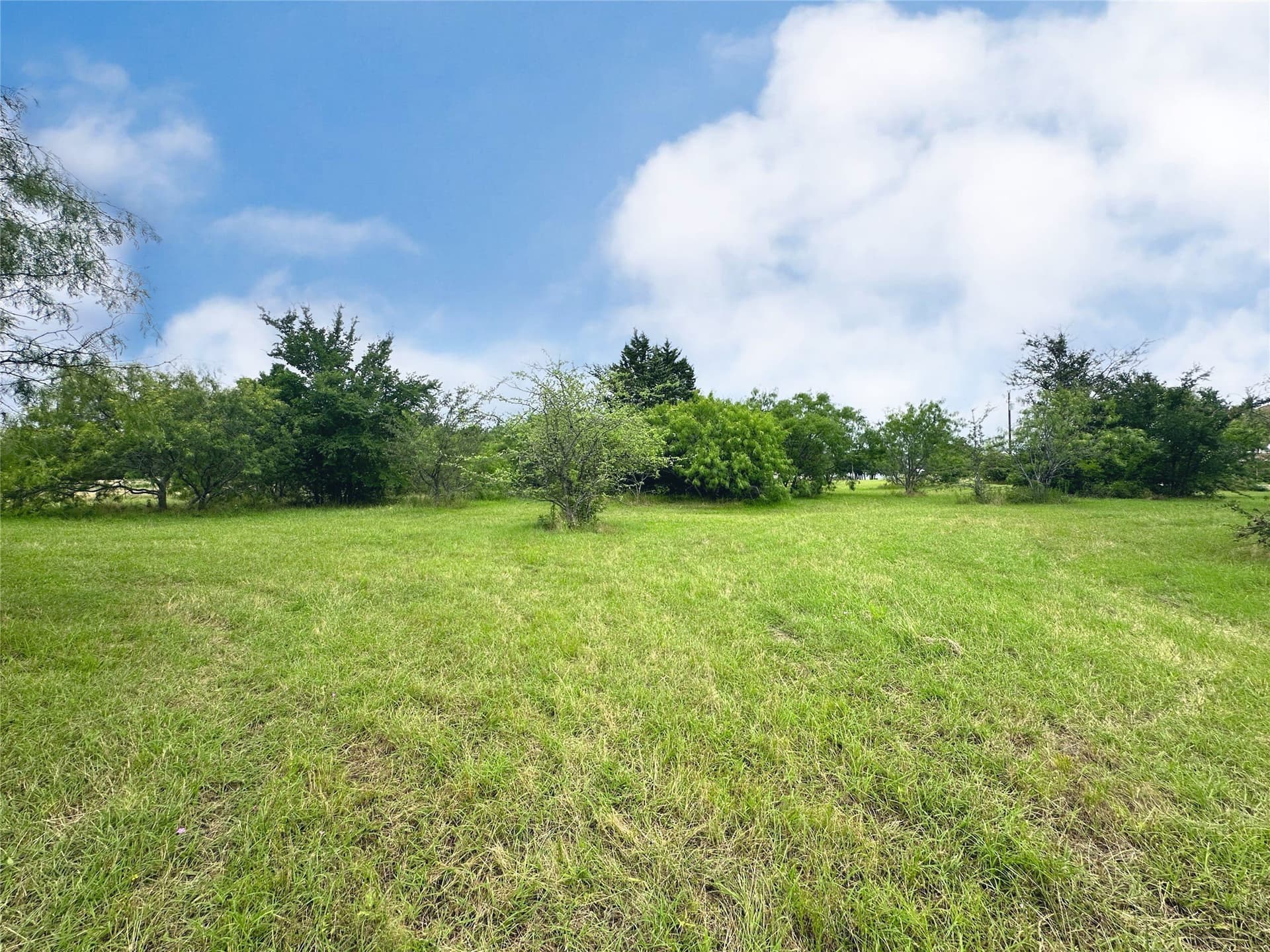 1.28 acres in Navarro County - photo 15