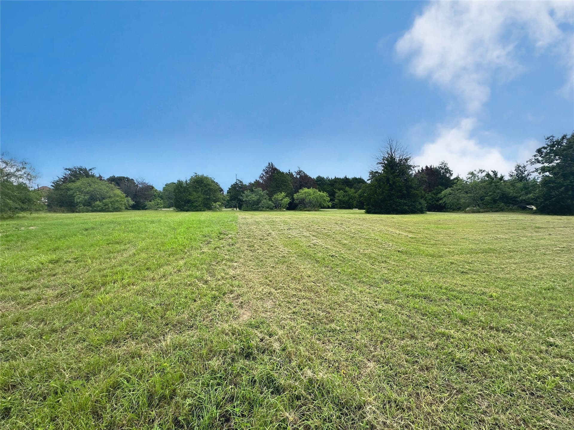 1.28 acres in Navarro County - photo 20