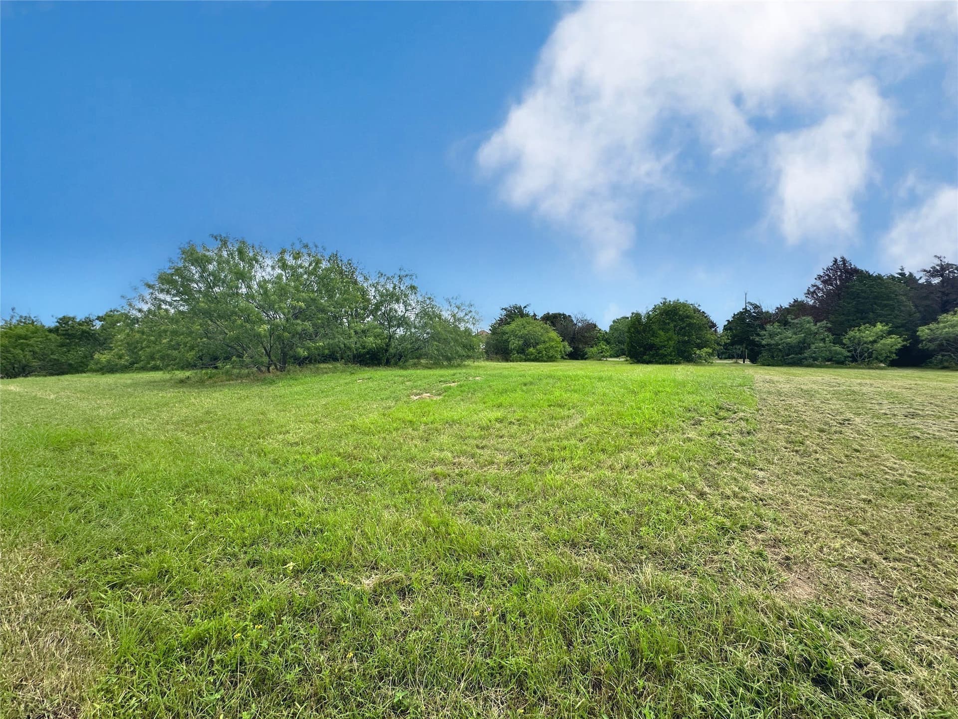 1.28 acres in Navarro County - photo 22