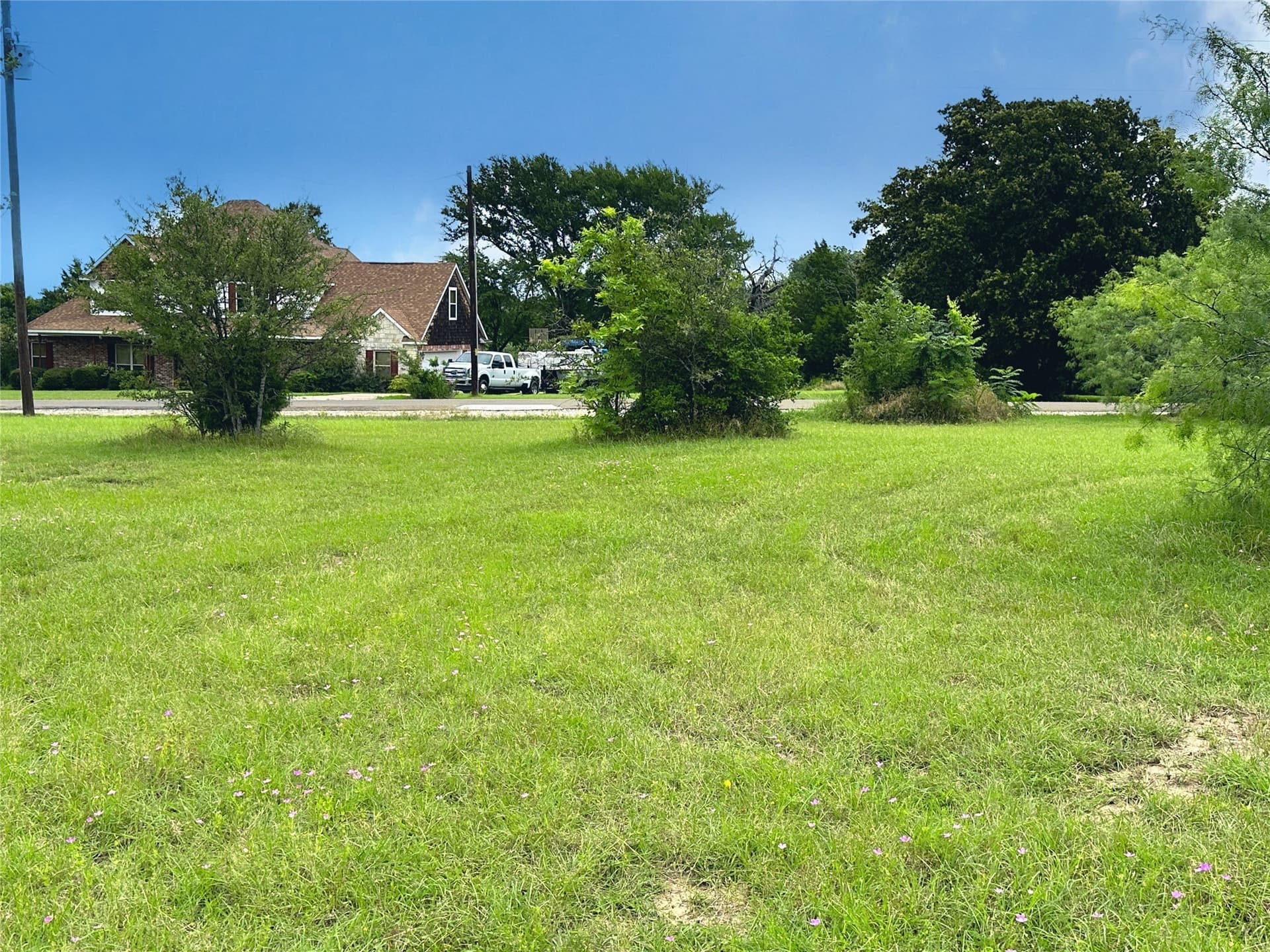 1.28 acres in Navarro County - photo 28