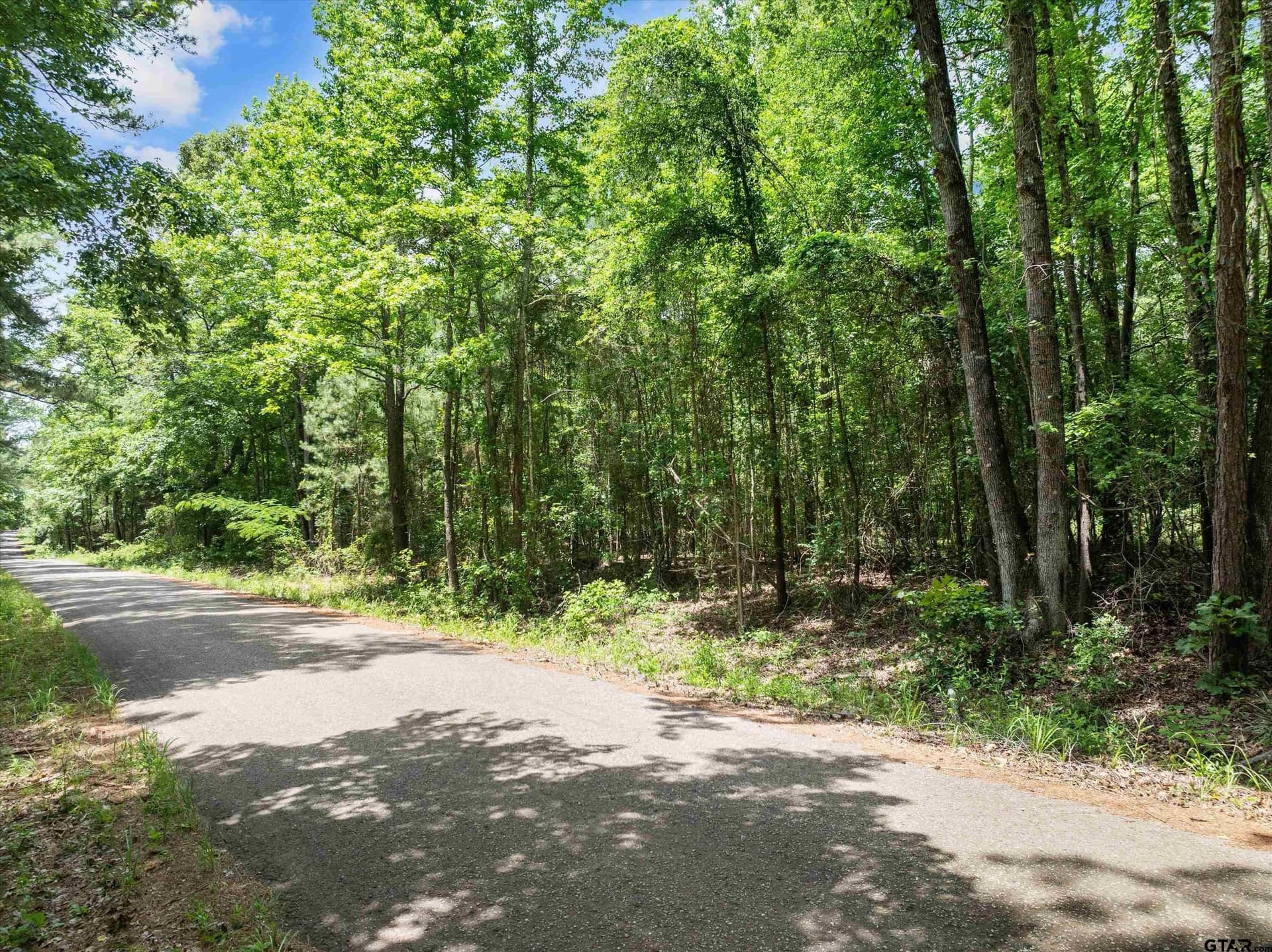 1.89 acres in Smith County gallery image 2