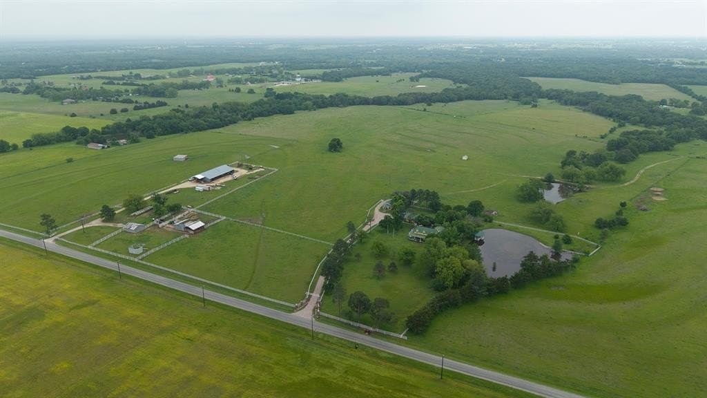 228.2 acres in Grayson County gallery image 2