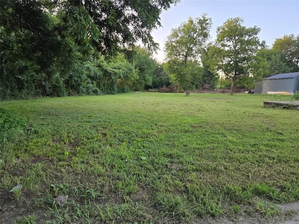 0.6 acres in Navarro County gallery image 2