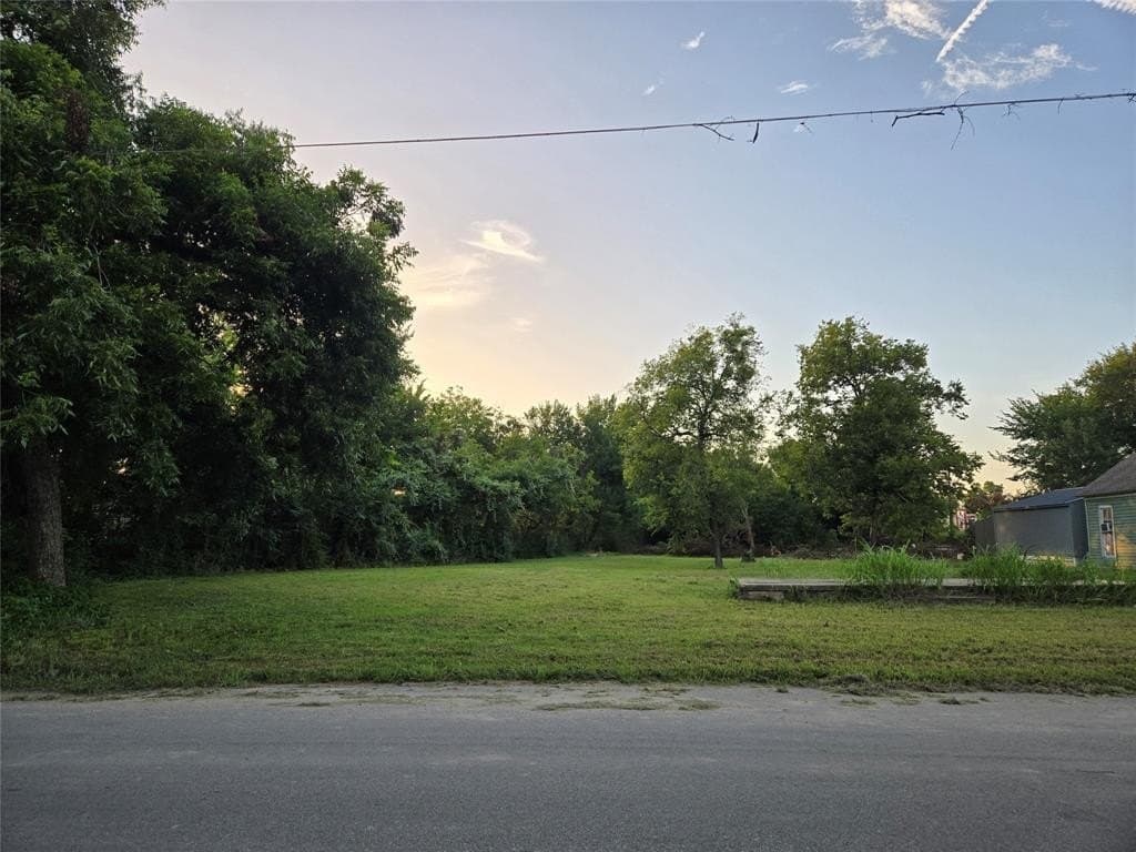 0.6 acres in Navarro County featured view