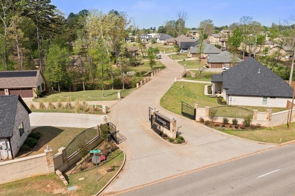 0.27 acres in Gregg County - photo 9