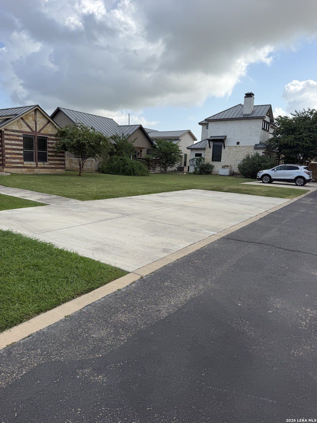 0.05 acres in Comal County - photo 6