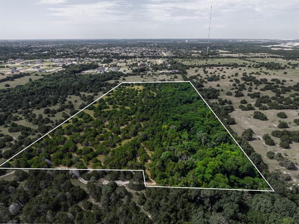 21.28 acres in Ellis County gallery image 2