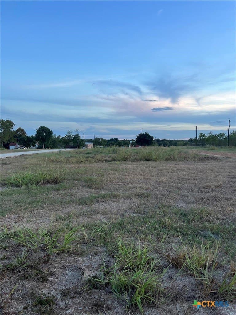 0.5 acres in Gonzales County - photo 12
