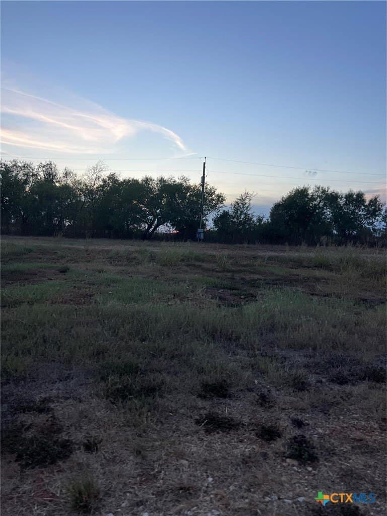 0.5 acres in Gonzales County - photo 9