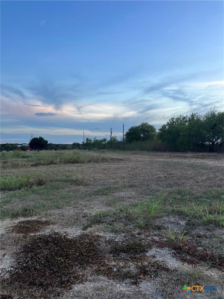0.5 acres in Gonzales County - photo 11