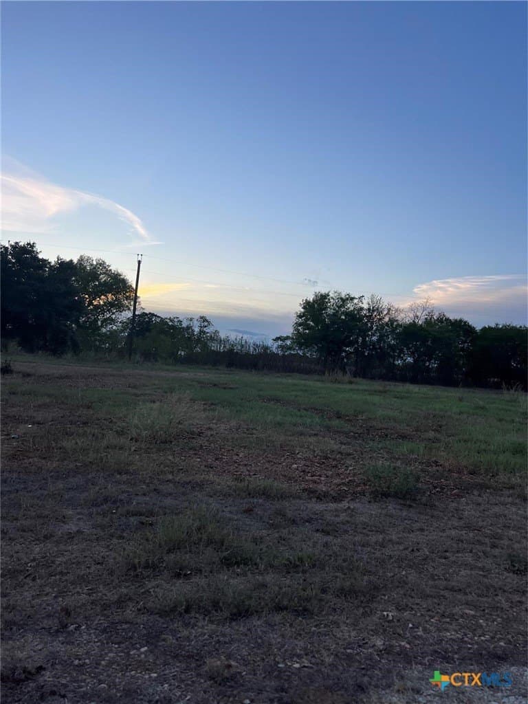 0.5 acres in Gonzales County - photo 6