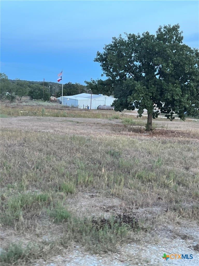 0.5 acres in Gonzales County - photo 16