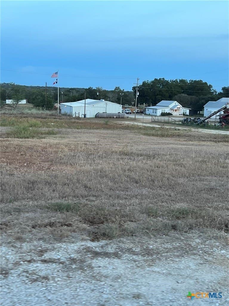 0.5 acres in Gonzales County - photo 18