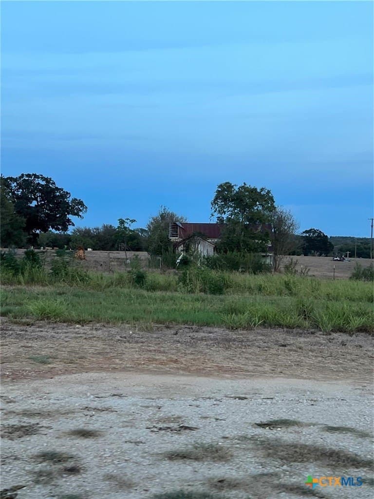 0.5 acres in Gonzales County - photo 14