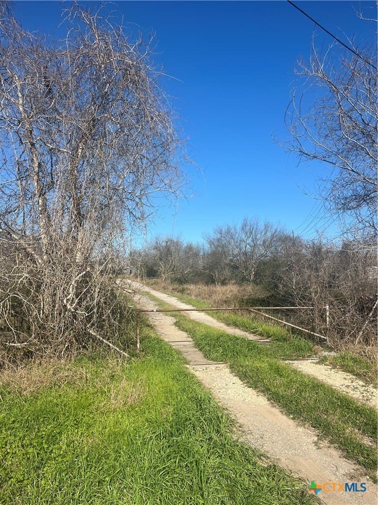 20.61 acres in Victoria County - photo 8