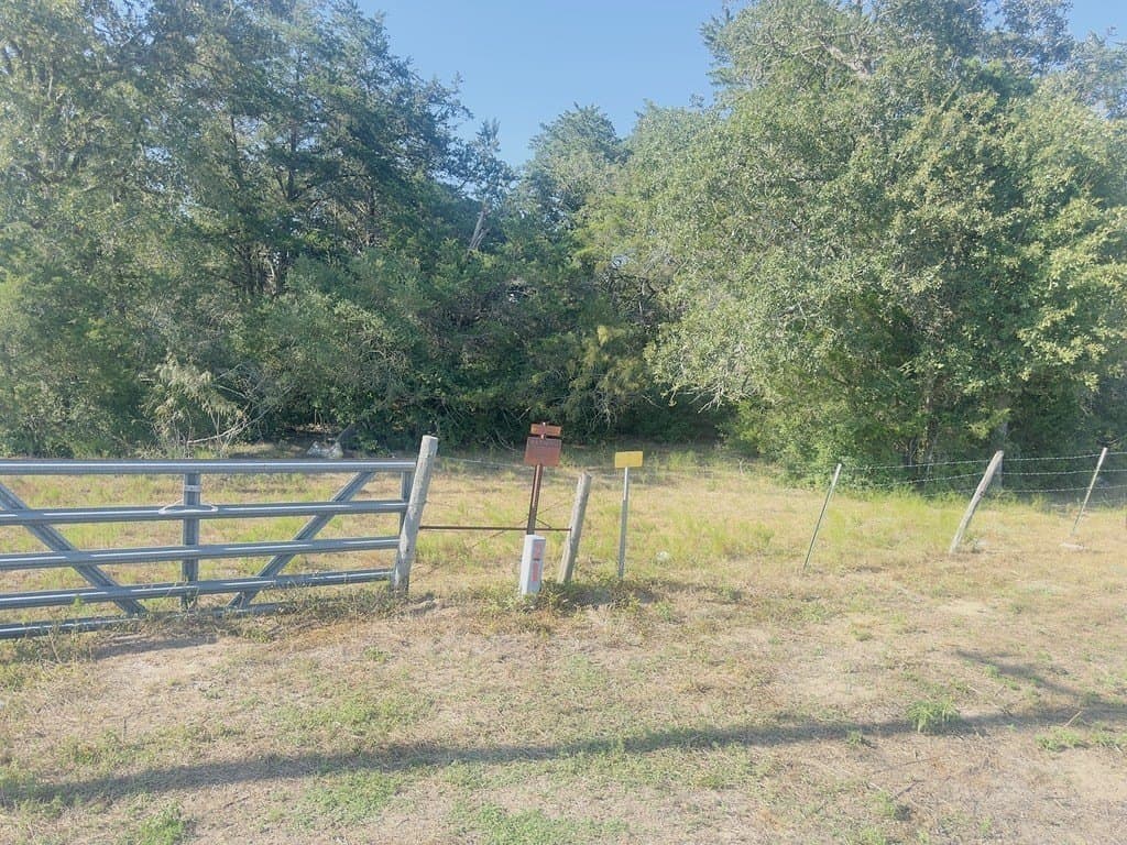 1.51 acres in Lavaca County - photo 2