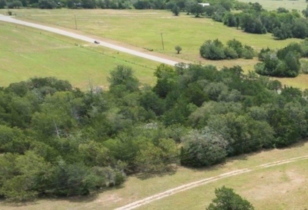 1.51 acres in Lavaca County - photo 4