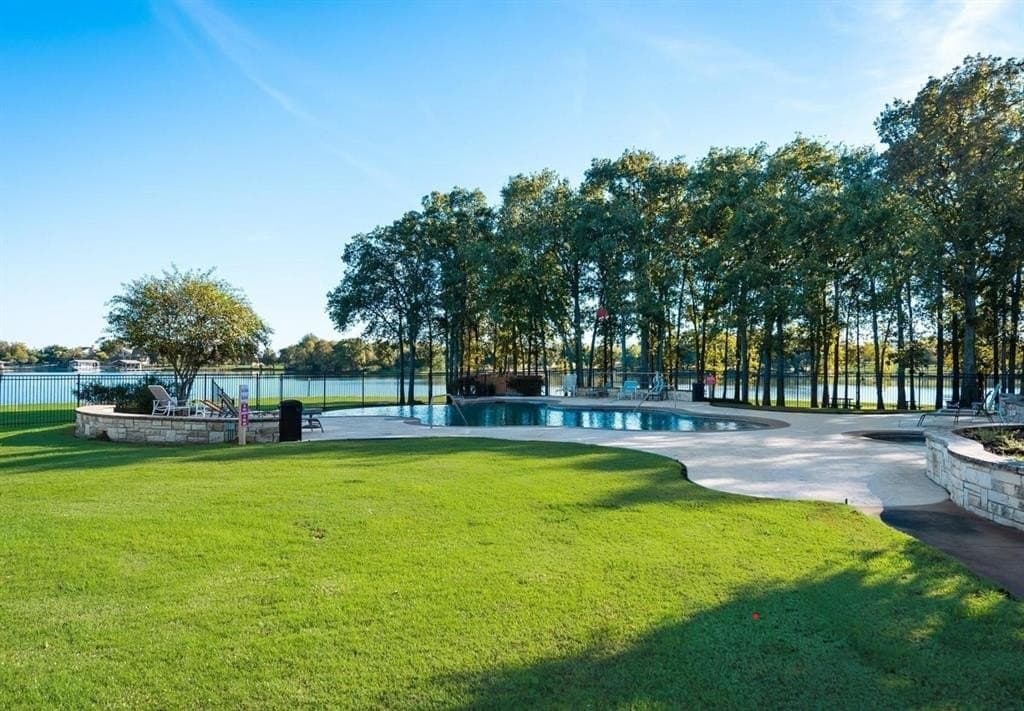 1.01 acres in Navarro County gallery image 3