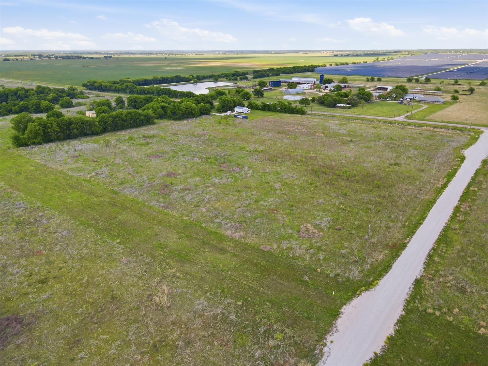 10.72 acres in Hill County - photo 4
