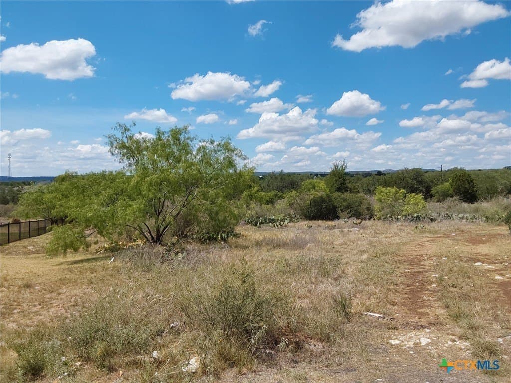 1.25 acres in Burnet County featured view