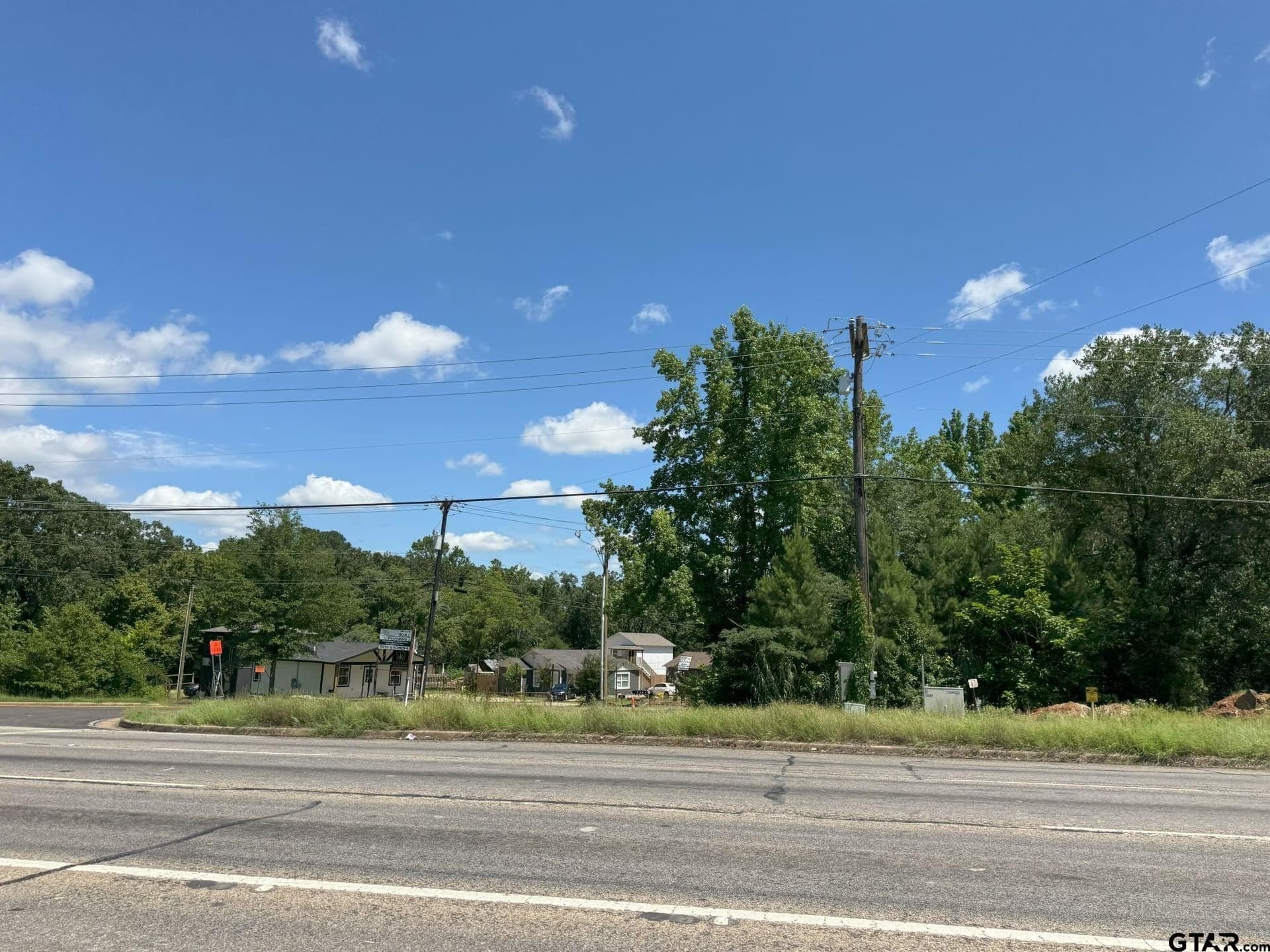 2 acres in Smith County gallery image 4