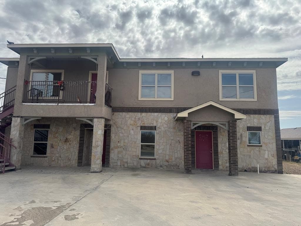 9,992 acres in Maverick County