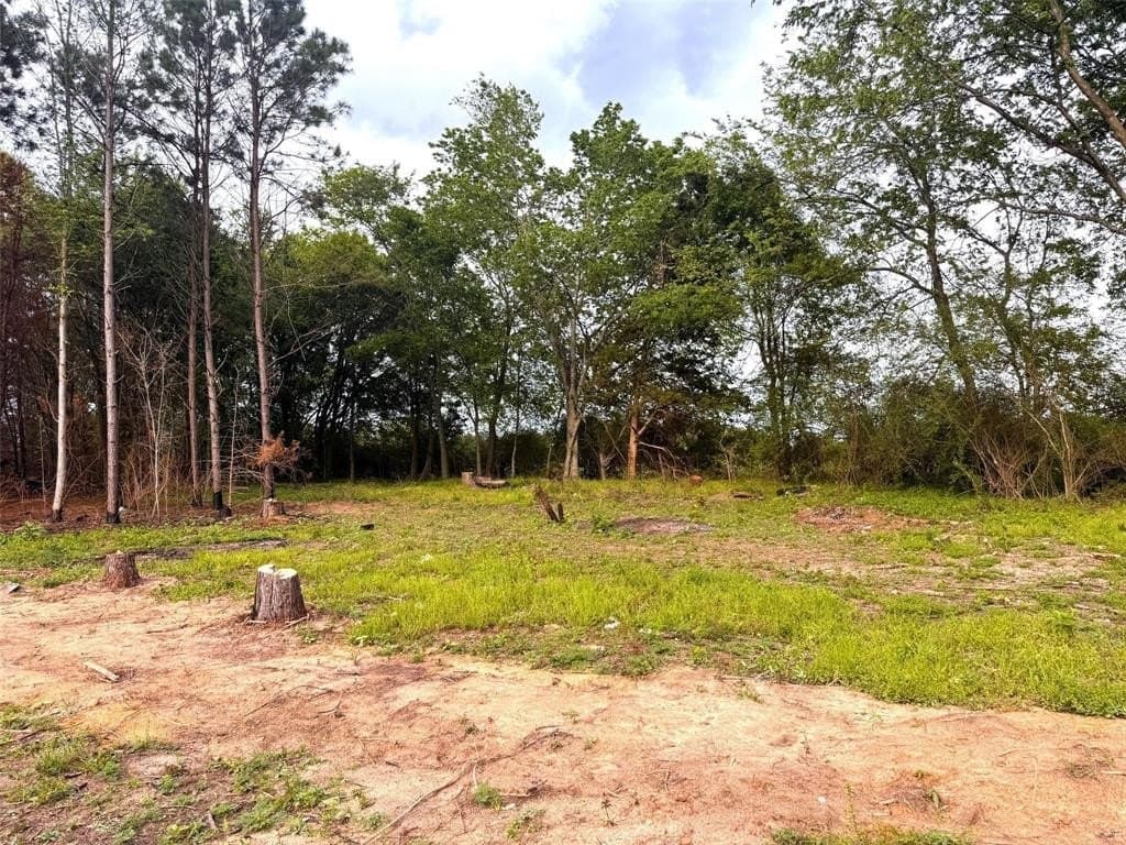 1.5 acres in Morris County gallery image 3