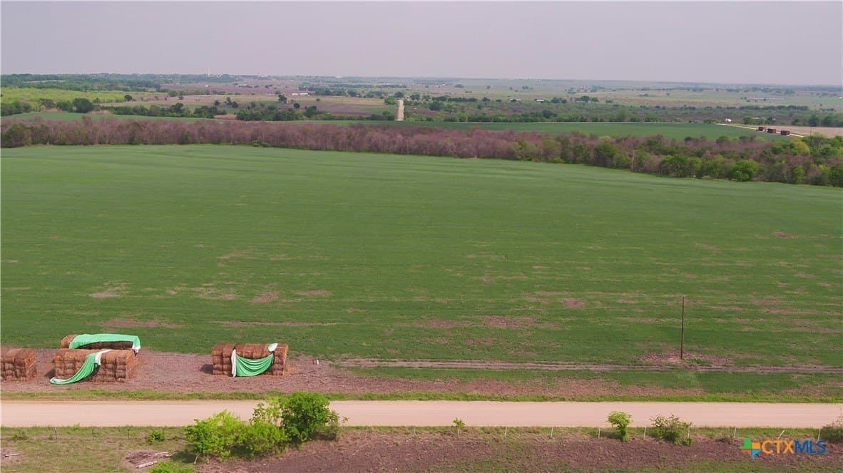 6 acres in Milam County