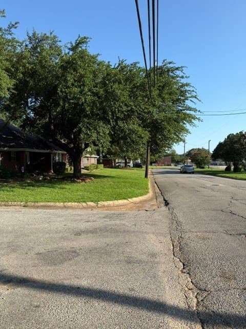 0.95 acres in Lamar County - photo 9