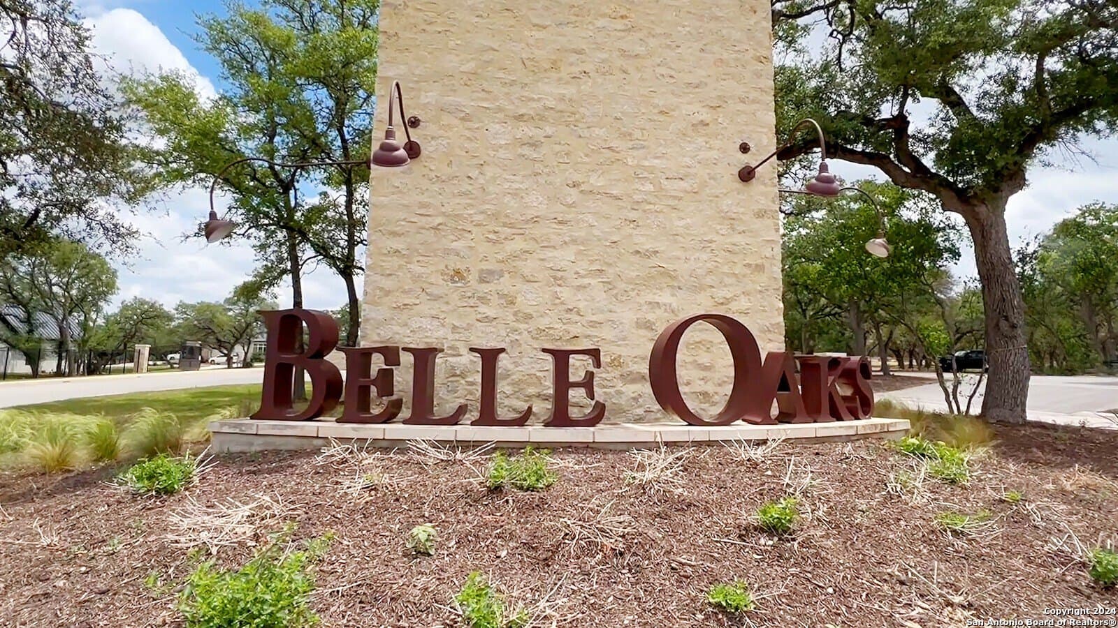 1.06 acres in Comal County gallery image 4