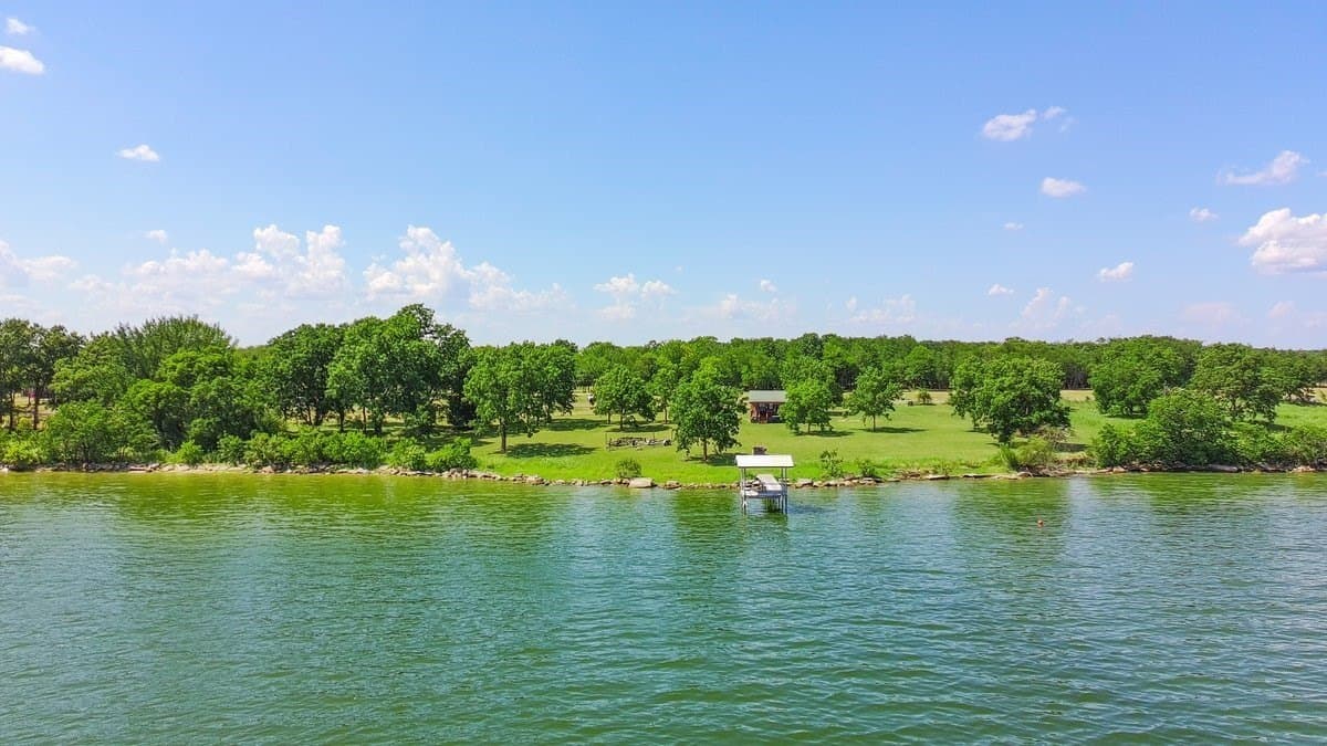 12.25 acres in Navarro County - photo 11