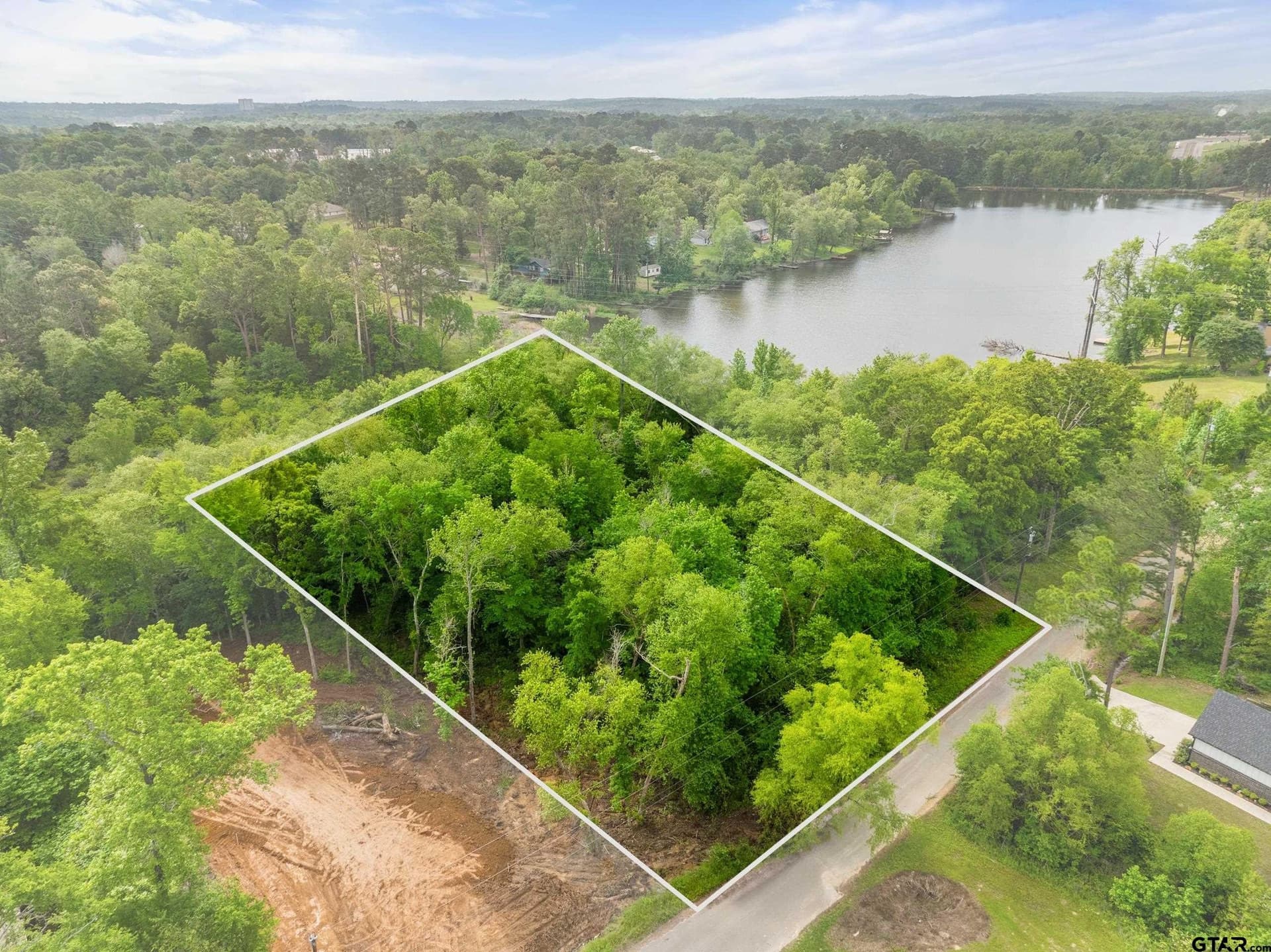 0.7 acres in Smith County gallery image 3