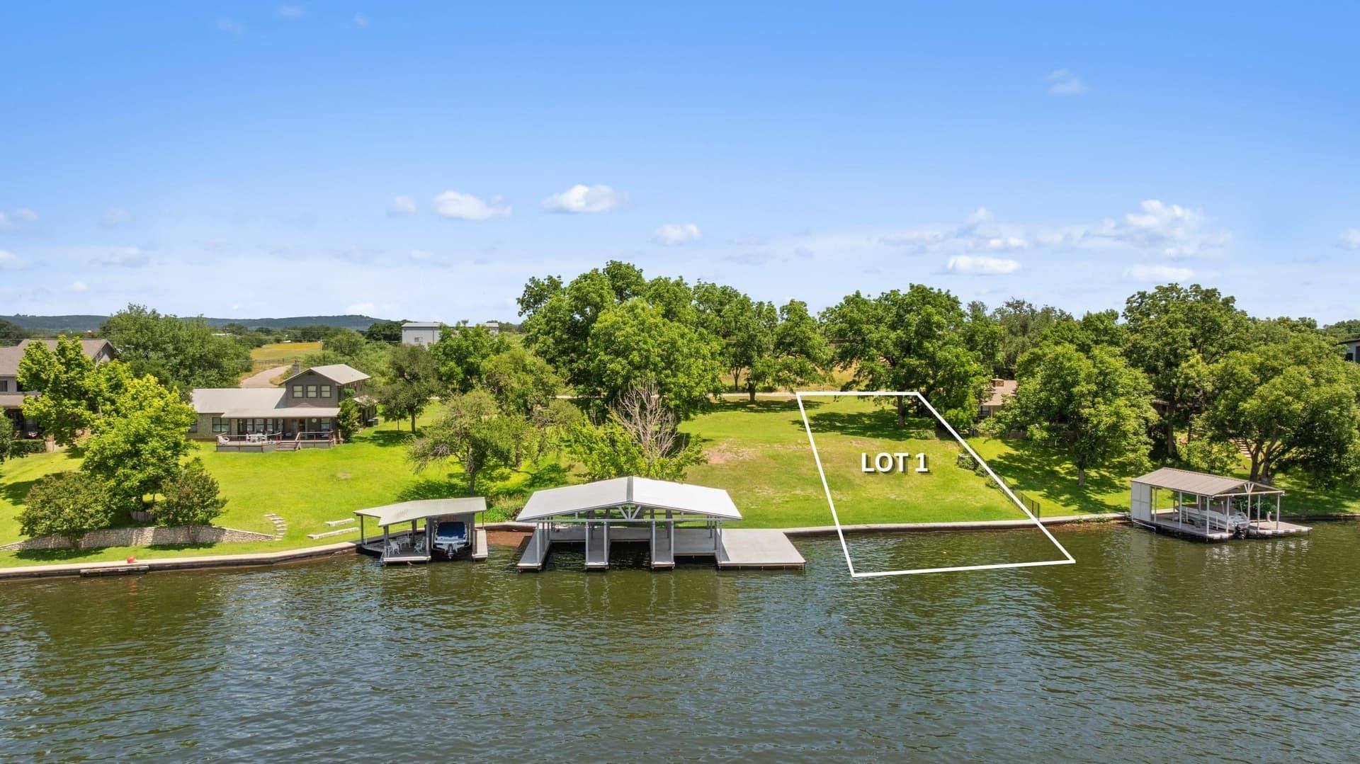 1 acres in Llano County gallery image 2