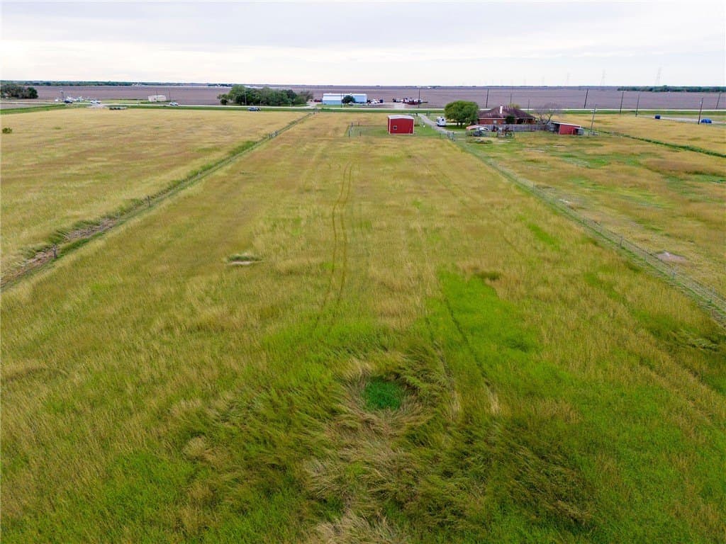 3.9 acres in Nueces County - photo 13