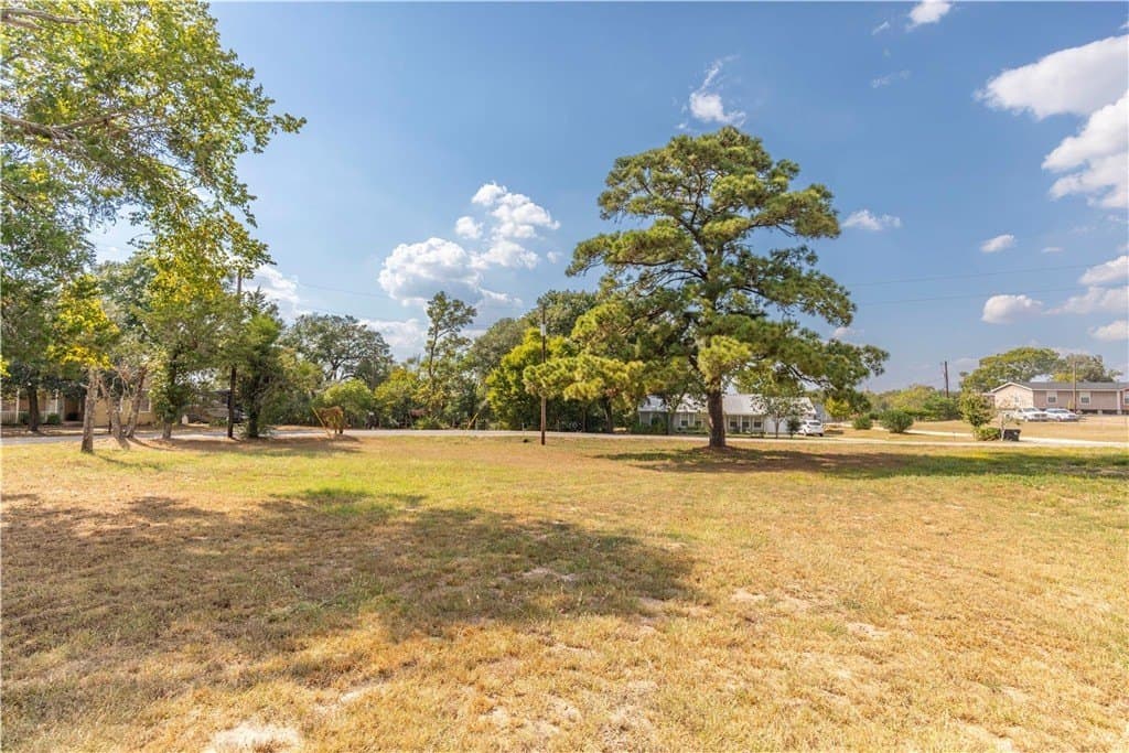 2.88 acres in AUSTIN County - photo 2