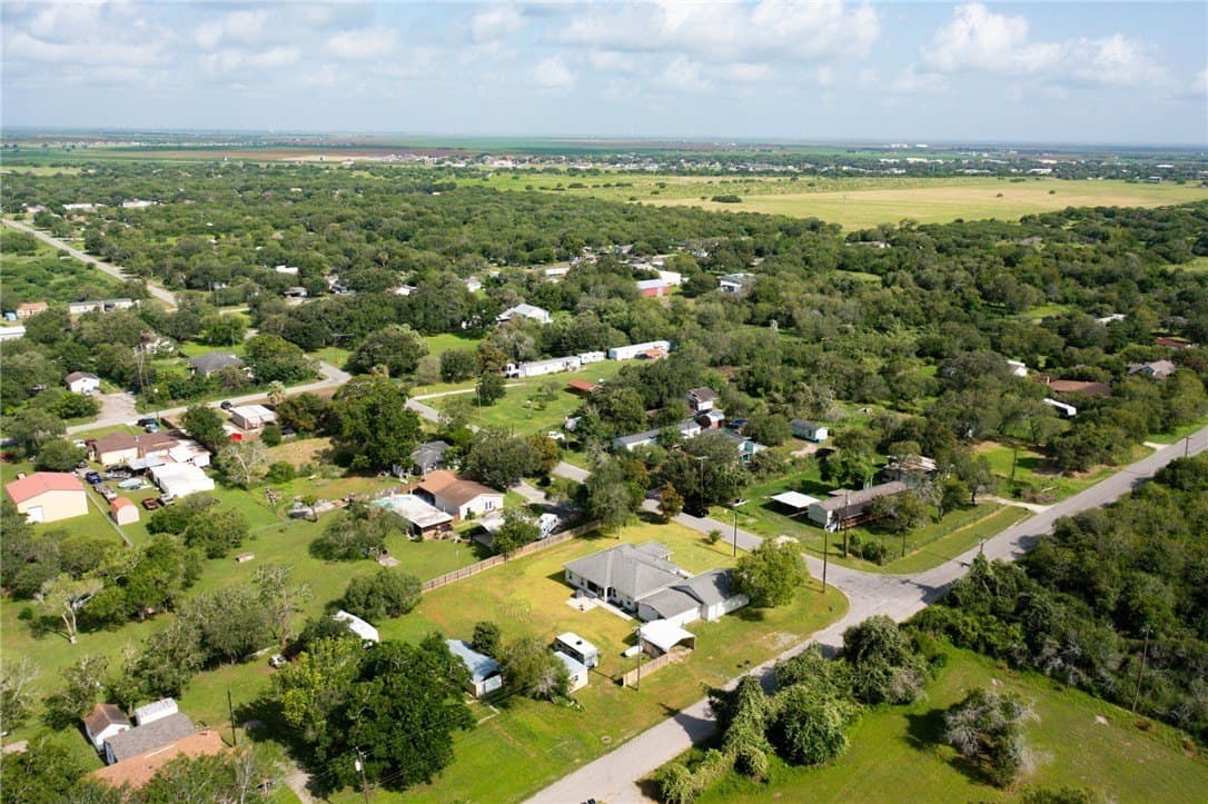 23,715 acres in San Patricio County - photo 4